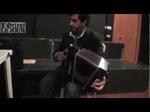 Sébastien Bertrand redécouvre ses racines, l'accordéon sous le bras- OLJ