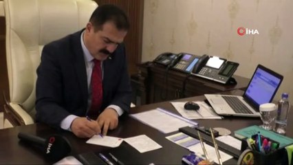 Vali Akbıyık: “Hakkari’de aç ve açıkta aile bırakmadık”