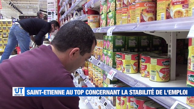 A la Une : Intoxication au monoxyde de carbone dans la Loire / L'Université Jean-Monnet bientôt au rang mondial ? / Le baptême de feu des nouvelles recrues de l'ASSE / Canal + recherche des figurants à Saint-Etienne