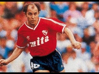 Esto pasaba un 30 de Noviembre: El golazo de Bochini a Racing