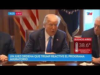 Juez ordena a Trump reactivar el programa migratorio
