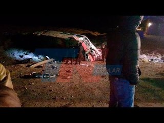 Choque de micros en Mendoza: 3 muertos y 25 heridos