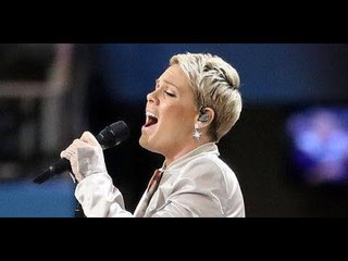 Superbowl: El papelón de Pink antes del himno y el homenaje polémico P