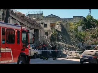 Derrumbe de una obra en construcción en Flores