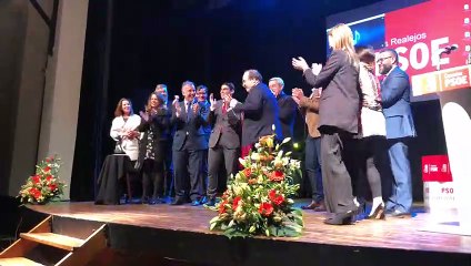 Miquel Iceta baila  en Tenerife, en el acto de entrega del IV Galardón Guindaste