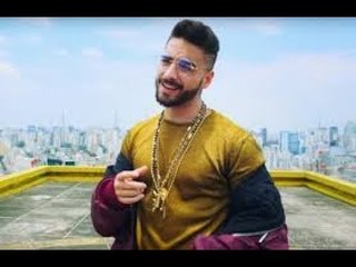 Juntan firmas para prohibir a Maluma en España