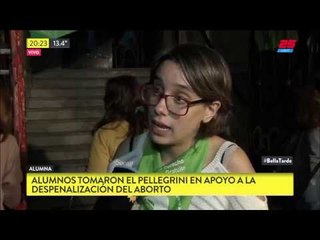 Alumnos tomaron el Pellegrini en apoyo a la despenalizacion del aborto
