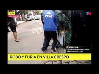 Villa Crespo: robó un taxi, volcó y lo sacaron a las trompadas