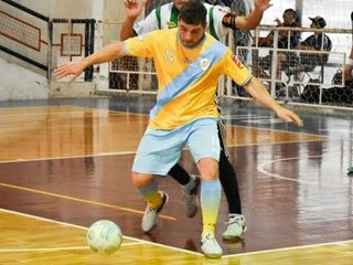 Jugador de futsal salvó la vida del bebé de un rival