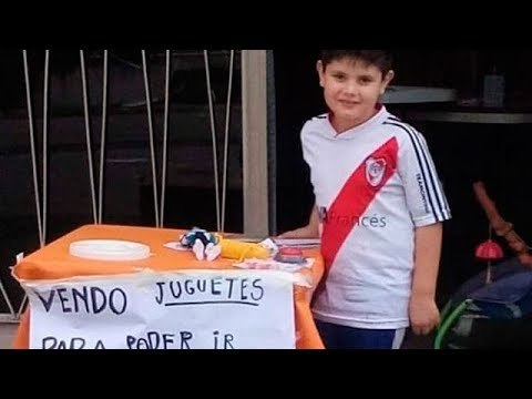 El nene que vendía sus juguetes por una entrada para River-Boca conoció el Monumental