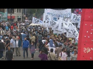 Cortes y protestas por el aumento de tarifas en Microcentro