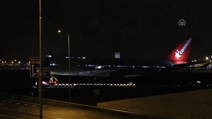 Hollanda'da Türk İş Adamının Otelin Bahçesine Koyacağı Uçak Otoyoldan Geçti