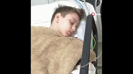 Cumhurbaşkanı Erdoğan'ın Trabzonspor forması hediye edeceğini söylediği Mahmut Tayyip Alemdar hastanede görüntülendi