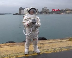 O astronot sokağa çıktı