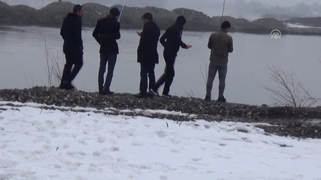 Koruma Altındaki Çocukların Balık Tutma Keyfi