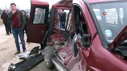 Araçları baba ve oğluna mezar oldu