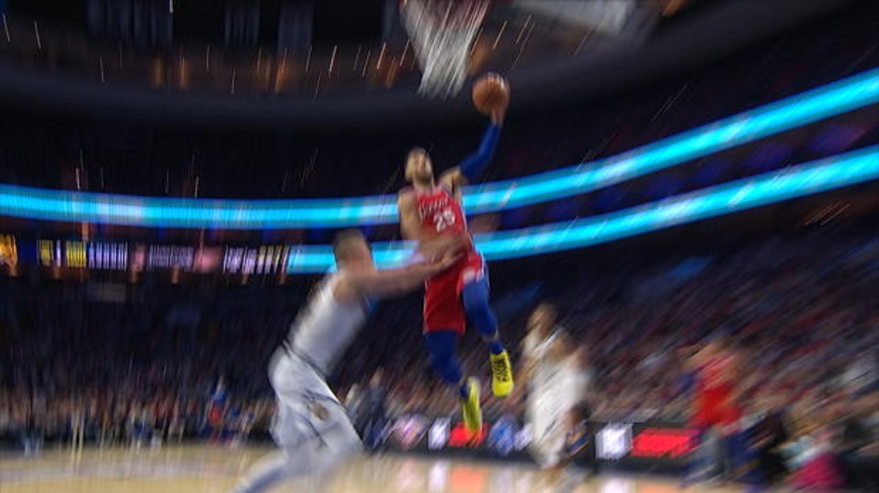 Simmons makes driving dunk in 76ers win