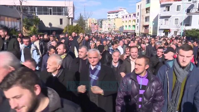 Basha në Rrëshen: Rama bëri grusht shteti - News, Lajme - Vizion Plus