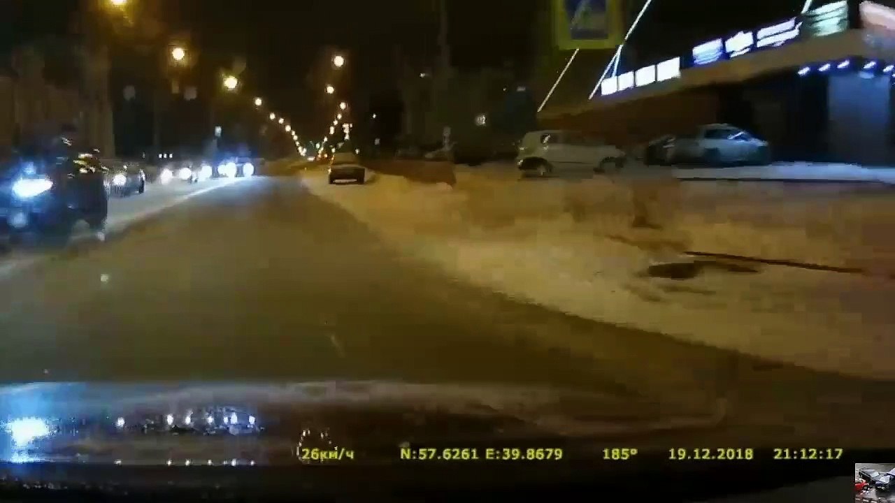 SNOW AND ICE DRIVING FAILS. WINTER CAR CRASH COMPILATION 2019(1)