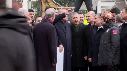 Cumhurbaşkanı Erdoğan, Kartal'da Çöken Bina Enkazında İncelemelerde Bulundu (2)
