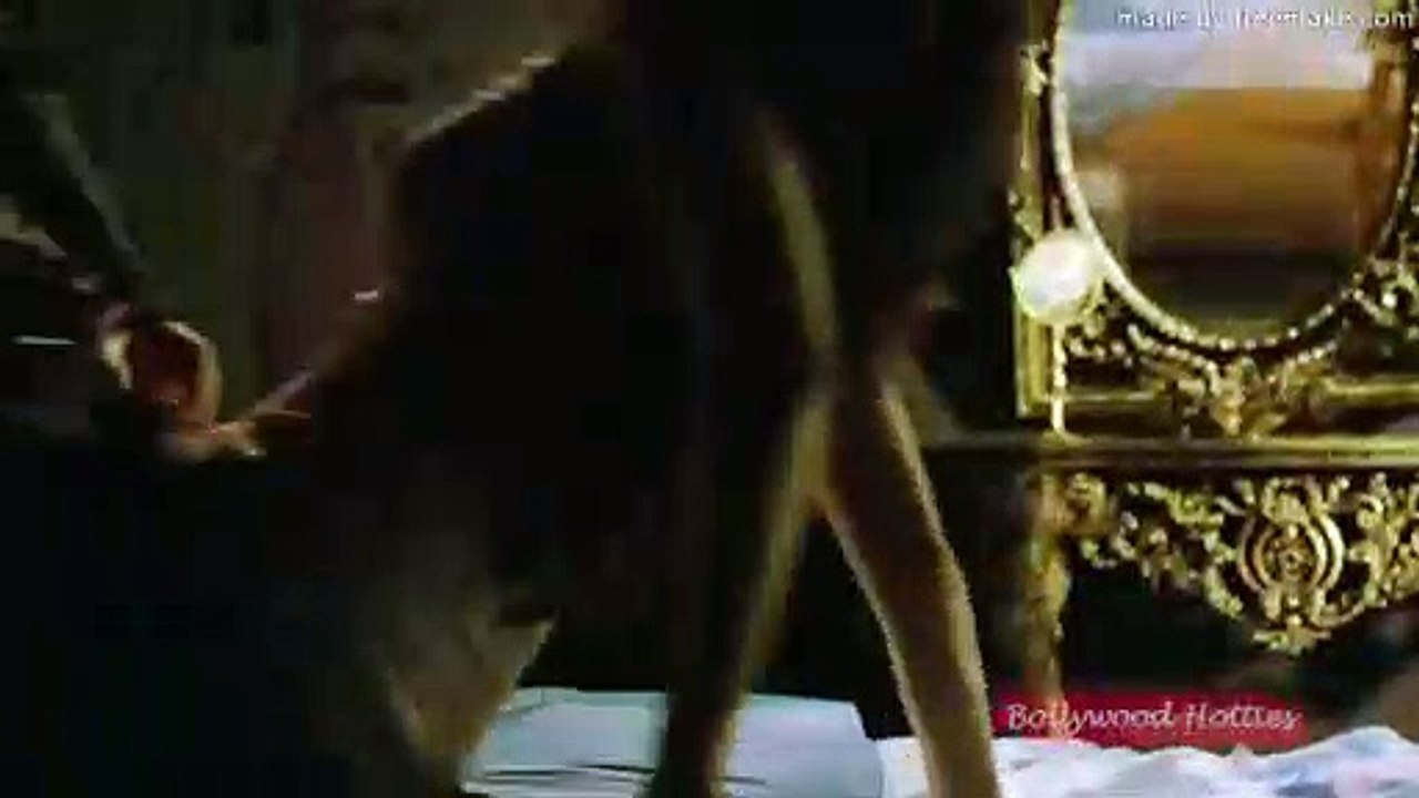 Emraan Hashmi - Jacqueline Fernandez  Murder 2  Hot Kissing Scene video