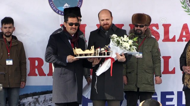 Çıldır Gölü'nde 'kış şöleni' - ARDAHAN