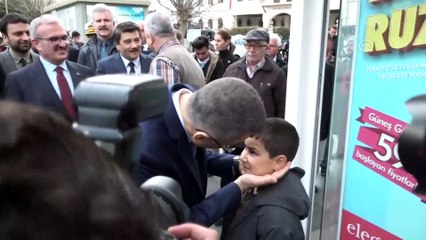 Cumhurbaşkanı Yardımcısı Oktay, vatandaşlarla sohbet etti - ANTALYA