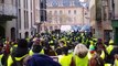 Metz : les CRS lancent des fumigènes sur les Gilets jaunes