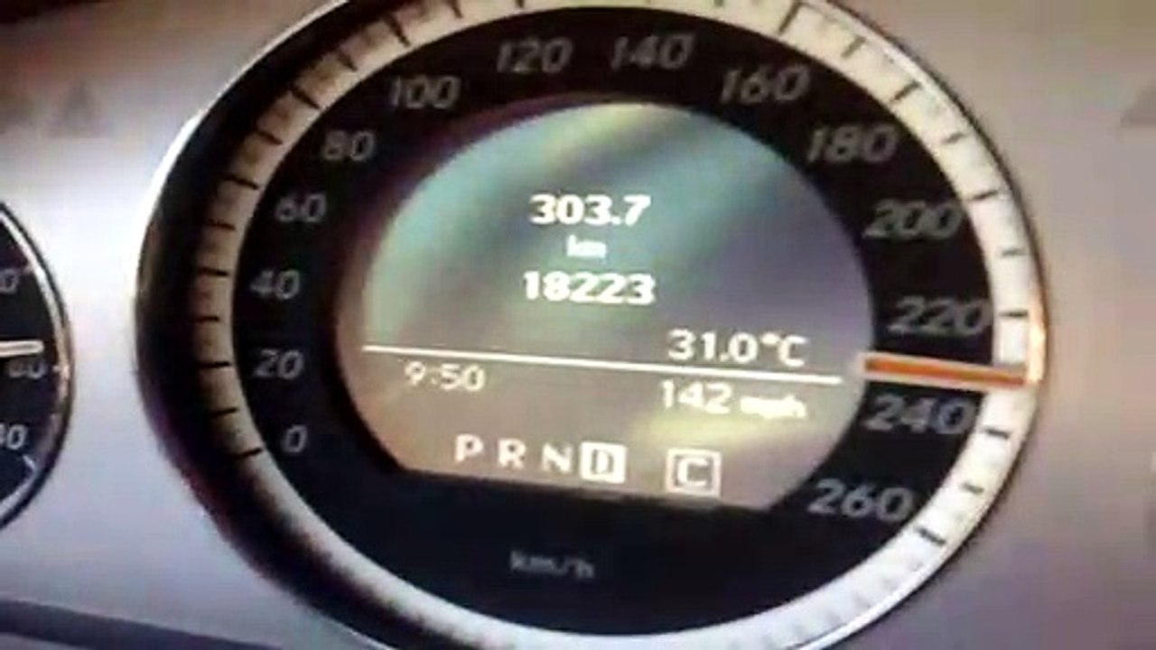 KitCastro drives a C350 at 260 km/h (~160 mph) in vietnam. Speedometer.