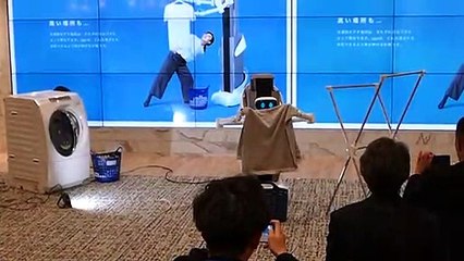 Demonstration of Japanese housekeeping robot ugo (part 1 of 2) [RAW VIDEO]