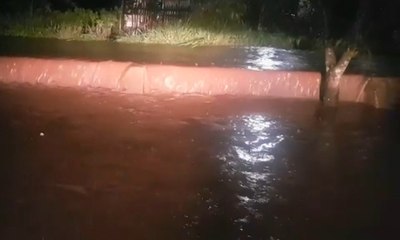 Jebolnya Tanggul di Pasir Jati, Bandung Akibatkan Banjir dan Bangunan Rusak