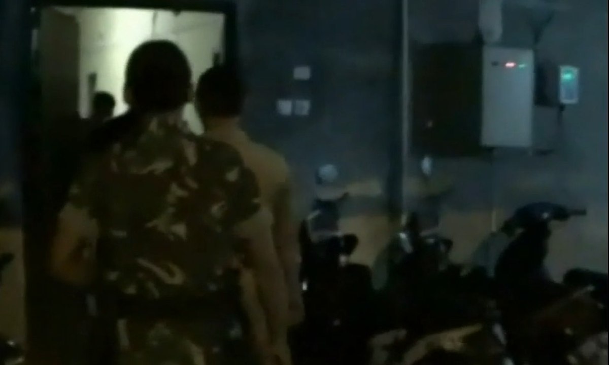 Petugas Gabungan Merazia Tempat Hiburan Malam di Demak