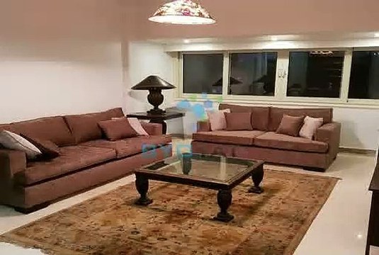 شقه 160م للايجار فى الزمالك تطل على النيل