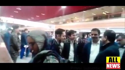 CM Punjab Usman Buzdar At Airport Waiting 4 Boarding Card | Naya Pakistan | Ary News Headlines