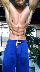 说，是什么在你面前若隐若现的？.47213132