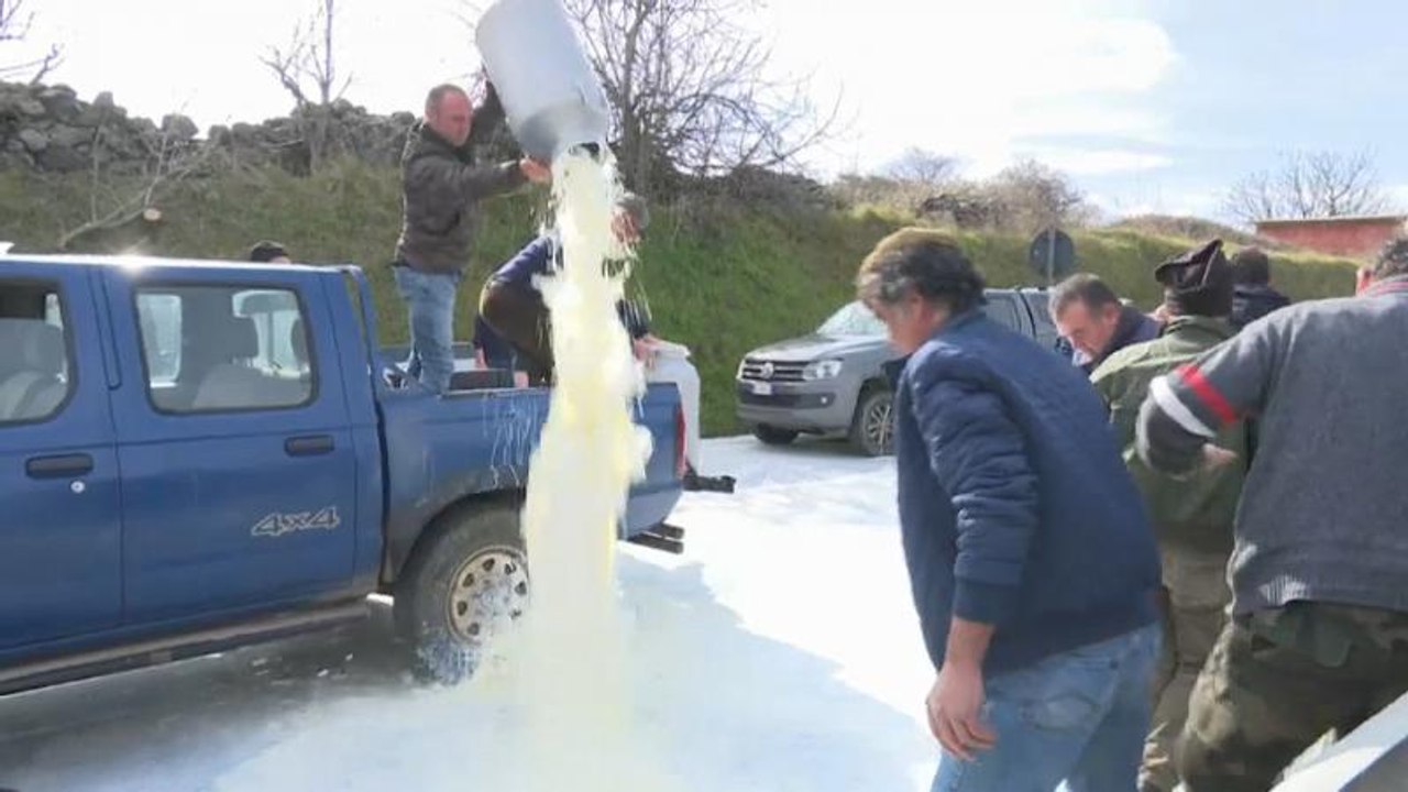 Les producteurs de lait et les éleveurs sardes sont en colère