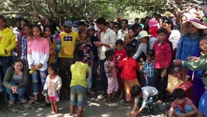 No hooks or lines: Cambodians go traditional in fishing ceremony