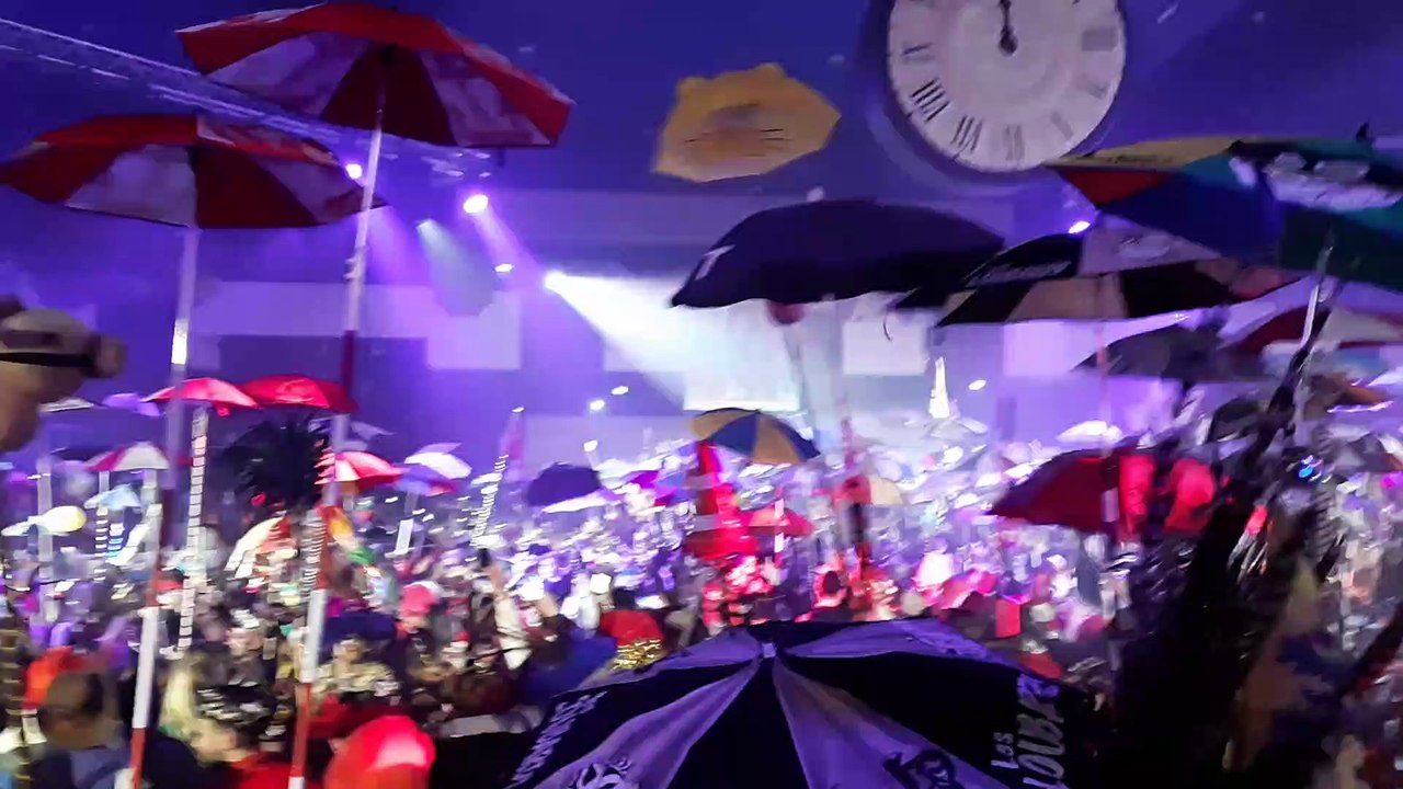 Extrait du bal du Chat noir : les premières minutes après minuit