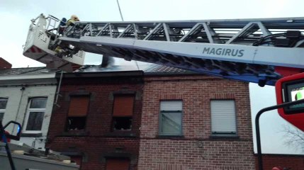 Violent incendie à Paturages.Vidéo Eric Ghislain