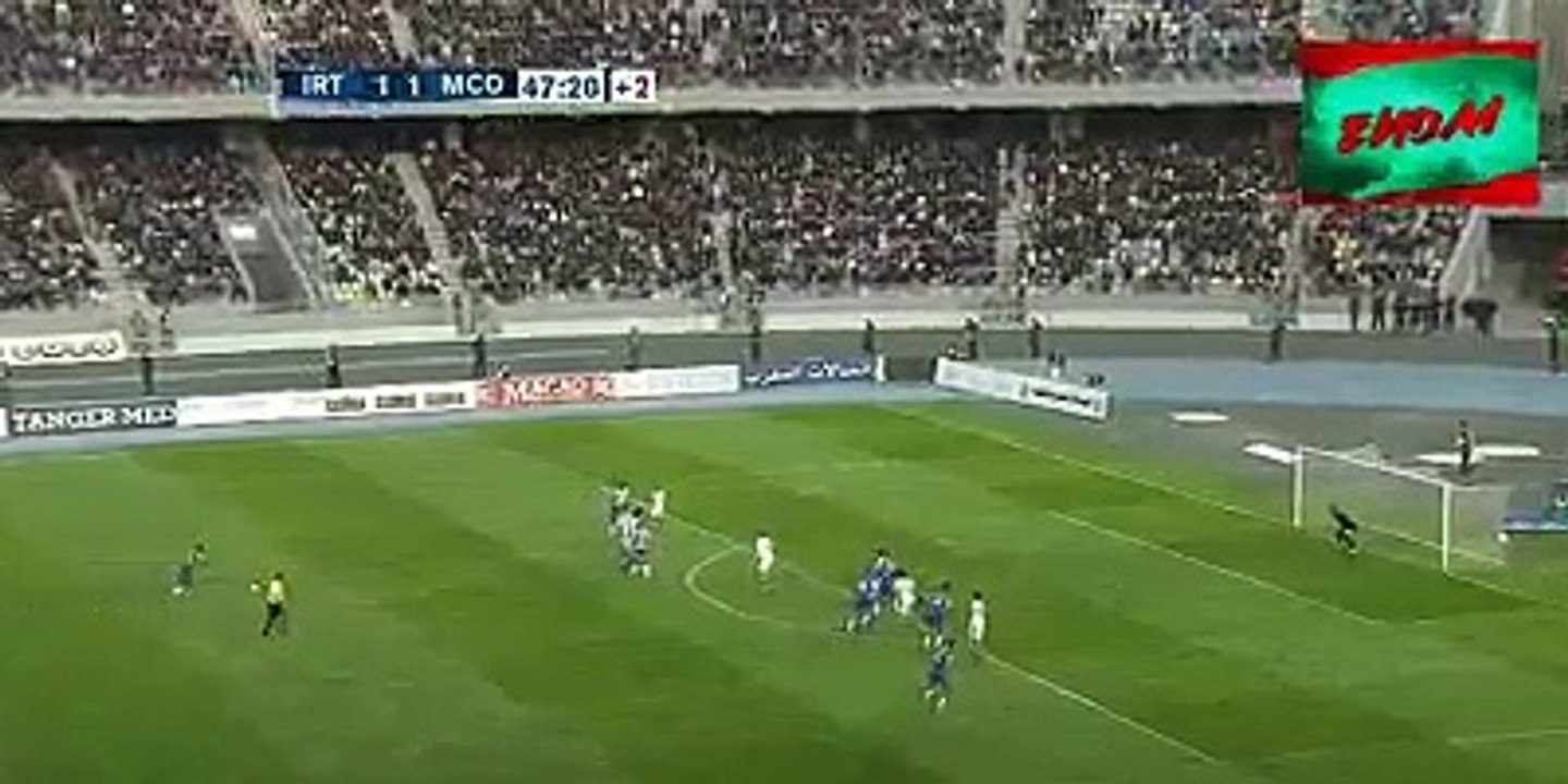 شاهد ..لاعب في البطولة الإحترافية يسجل هدف عالمي على طريقة روبيرتو كارلوس