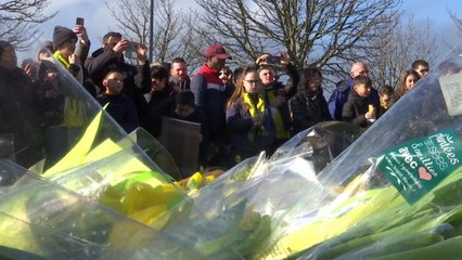 Disparition d'Emiliano Sala - Le dernier hommage des supporters nantais devant la Beaujoire