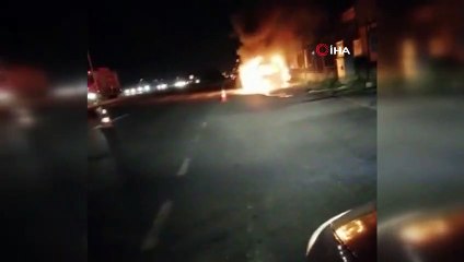 Seyir halindeki araç cayır cayır yandı