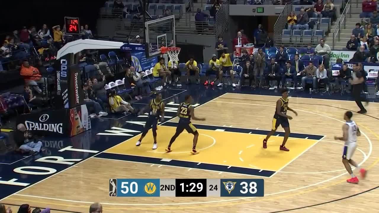 Rob Gray sets up the nice finish