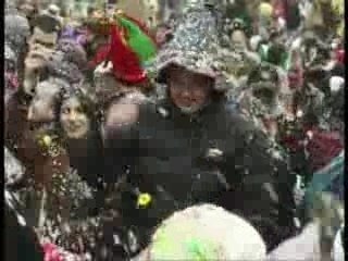 Bataille de confettis du 134e Carnaval de Monthey en 2006