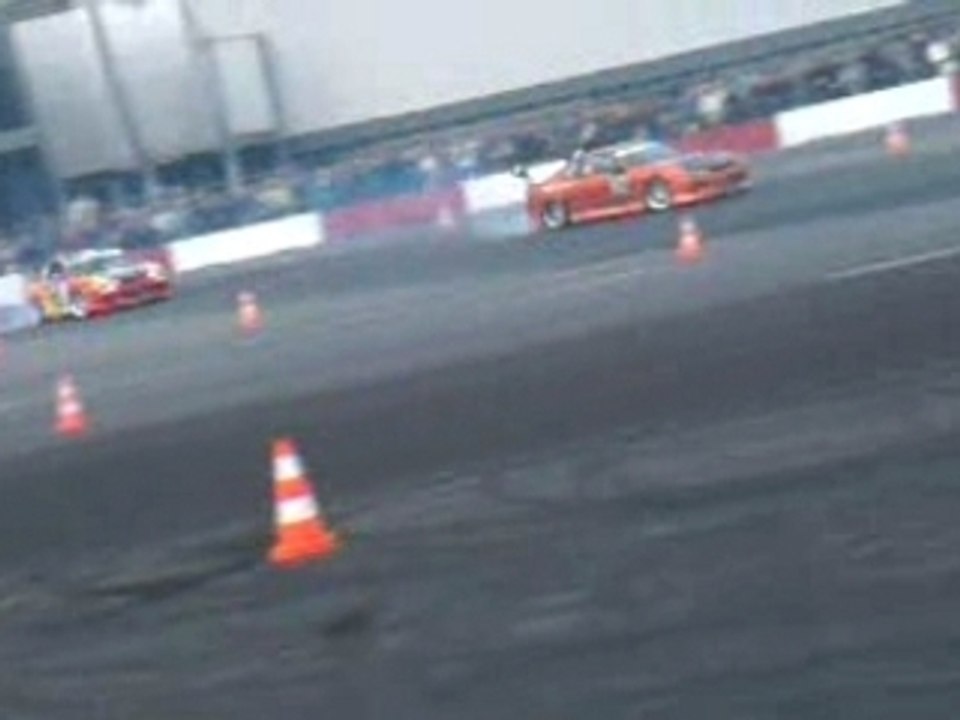 Paris Tuning Show - PTS 2006 Drift démo Nissan Skyline