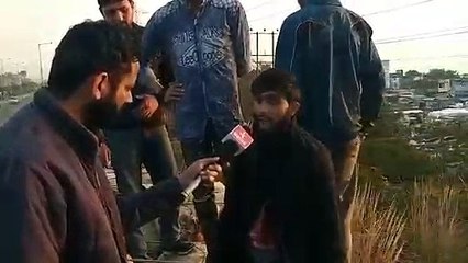 Srinagar Jammu highway closed, over 5000 trucks stranded