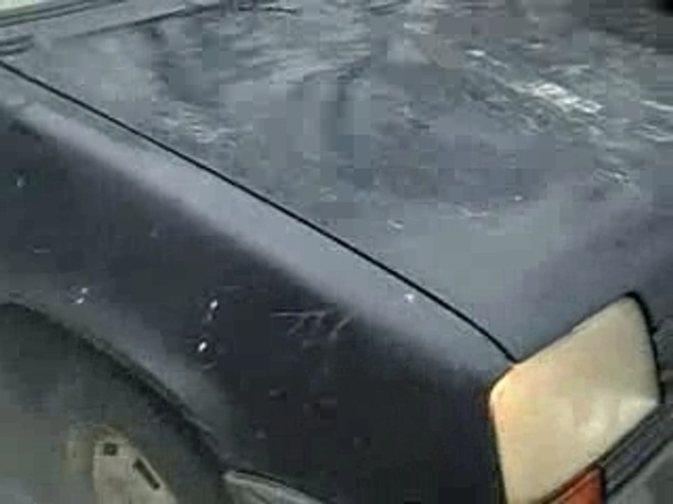 burn voiture super 5 tout blanc!!