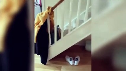 رد فعل رائع لأب يلعب من طفله