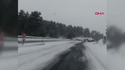 Kars'ta Yolcu Midibüsü ile Tır Çarpıştı 20 Yaralı-Ek