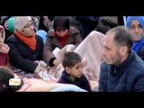 لاجئون سوريون يفترشون ساحات العاصمة اليونانية أثينا